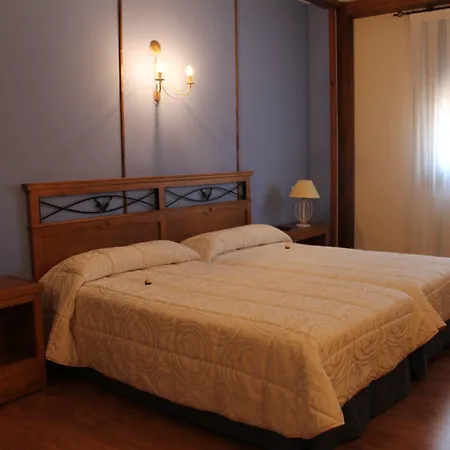 Отель Rural Restaurante Baronas Санта-Крус-де-ла-Сальседа